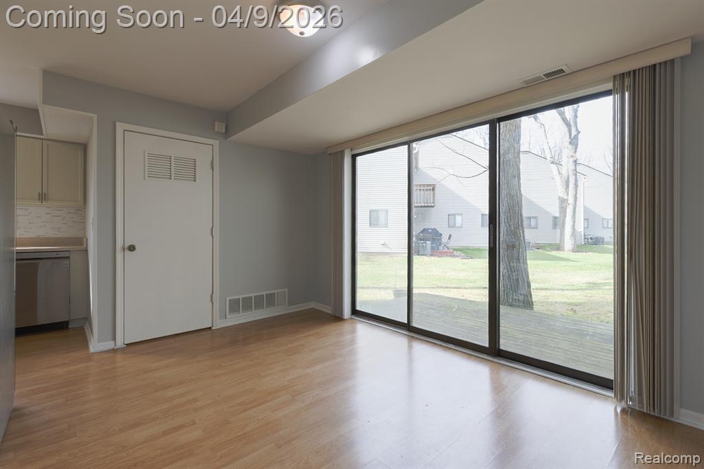 1654 River View Drive Rochester, MI 48309 - Photo 9 of 25