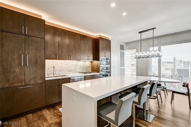 $10,000 | 3750 South Las Vegas Boulevard, Unit 3006, Las Vegas, NV 89158