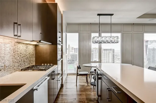 $10,000 | 3750 South Las Vegas Boulevard, Unit 3006, Las Vegas, NV 89158