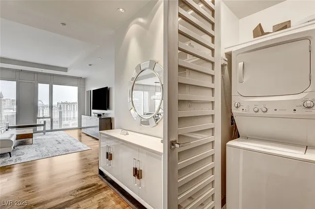 $10,000 | 3750 South Las Vegas Boulevard, Unit 3006, Las Vegas, NV 89158