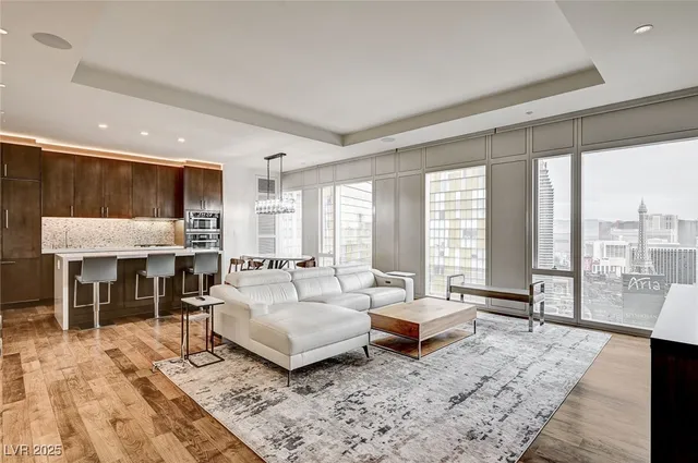 $10,000 | 3750 South Las Vegas Boulevard, Unit 3006, Las Vegas, NV 89158