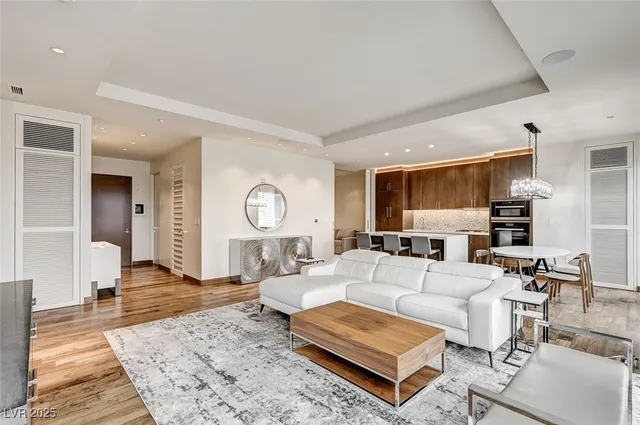 $10,000 | 3750 South Las Vegas Boulevard, Unit 3006, Las Vegas, NV 89158