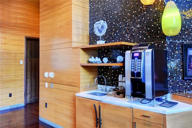 $10,000 | 3750 South Las Vegas Boulevard, Unit 3006, Las Vegas, NV 89158