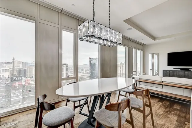 $10,000 | 3750 South Las Vegas Boulevard, Unit 3006, Las Vegas, NV 89158