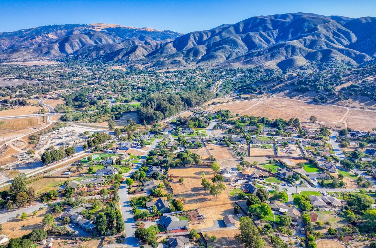 22125 Ranchito Drive Salinas, CA 93908 - Photo 4 of 80