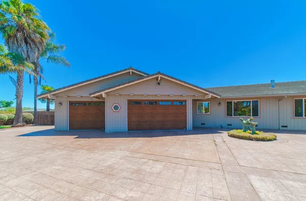 $1,999,990 | 22125 Ranchito Drive, Salinas, CA 93908