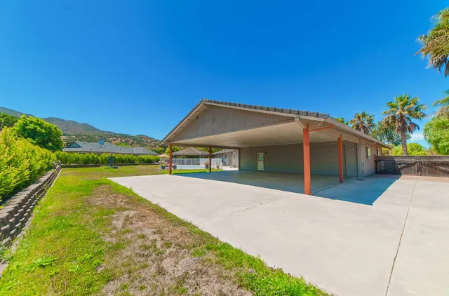 $2,100,000 | 22125 Ranchito Drive, Salinas, CA 93908