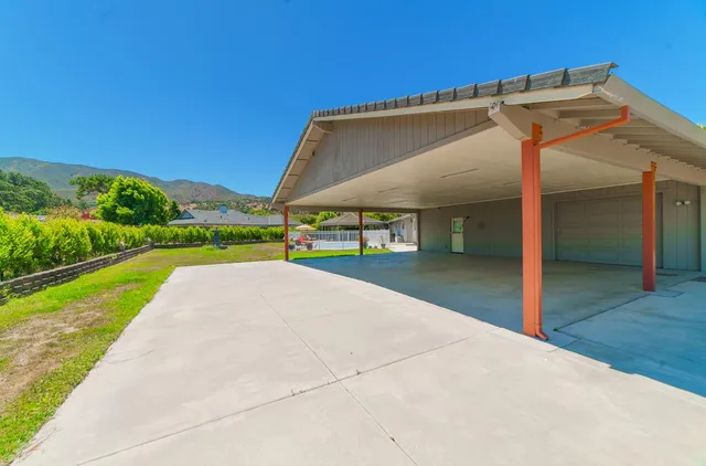 $2,100,000 | 22125 Ranchito Drive, Salinas, CA 93908