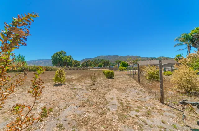 $2,100,000 | 22125 Ranchito Drive, Salinas, CA 93908