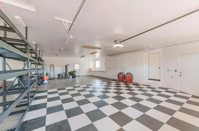 $2,100,000 | 22125 Ranchito Drive, Salinas, CA 93908