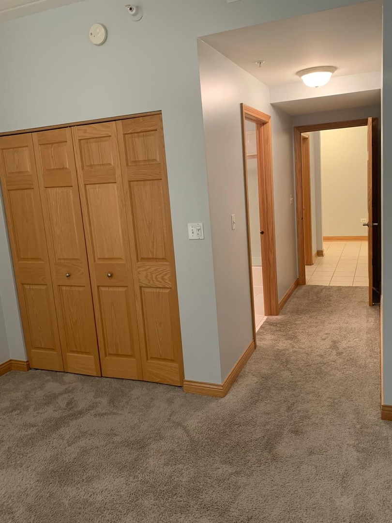 101 Pointe Drive, Unit 102 Northbrook, IL 60062 - Photo 6 of 35