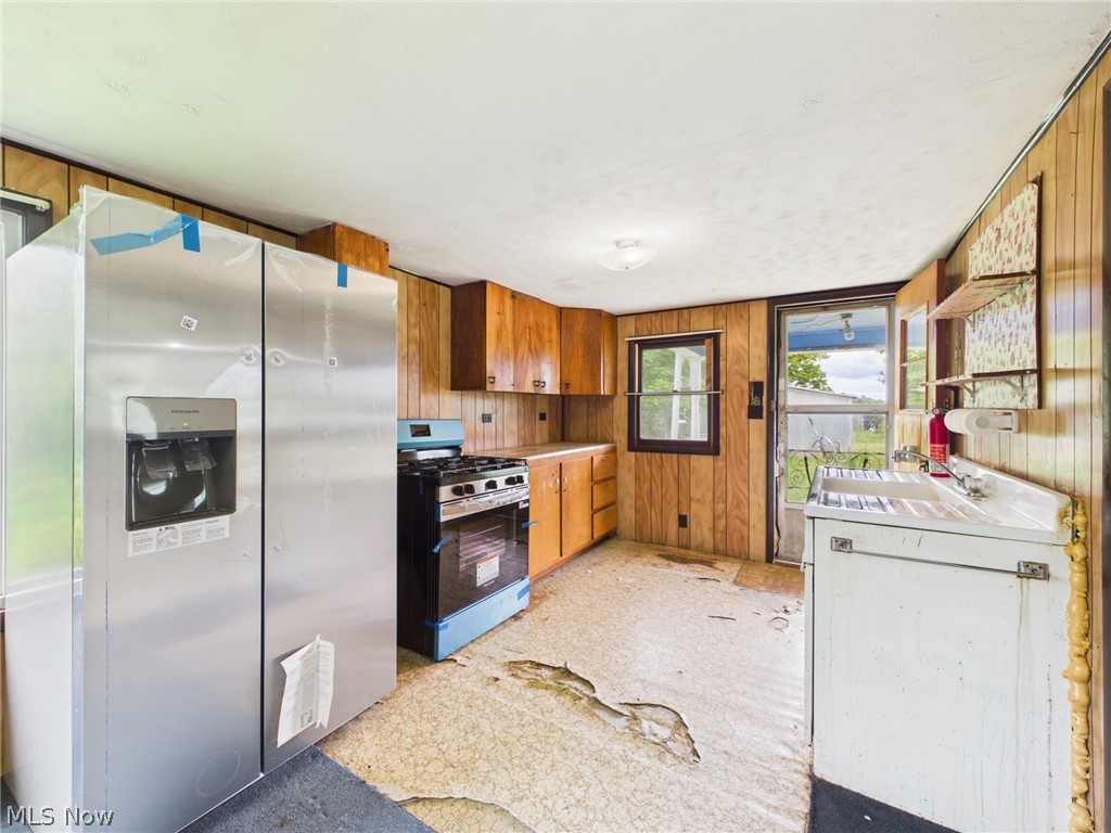 1086 Pleasant Ridge Road Sistersville, WV 26175 - Photo 6 of 40