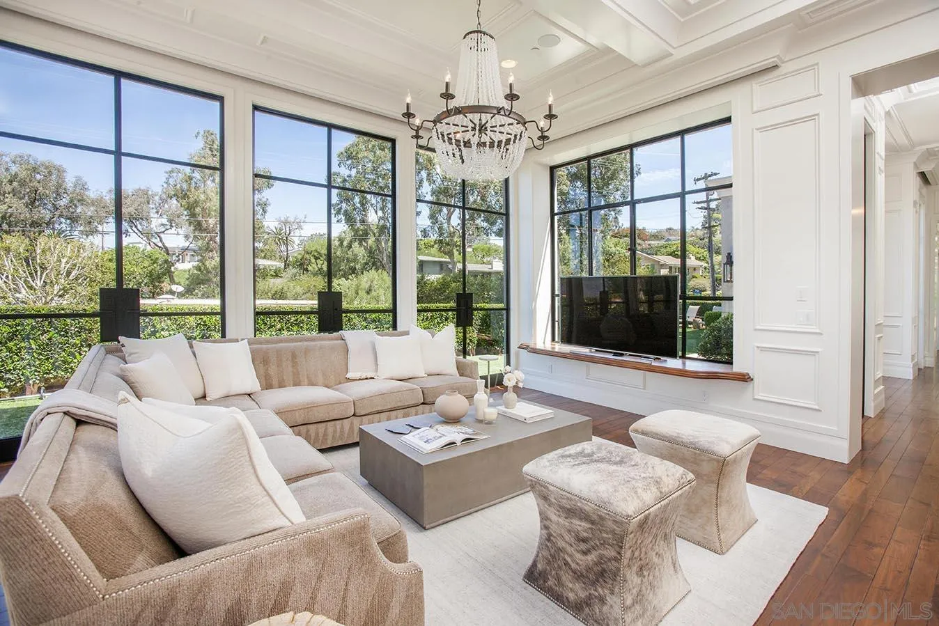 443 11th Street Del Mar, CA 92014 - Photo 5 of 33