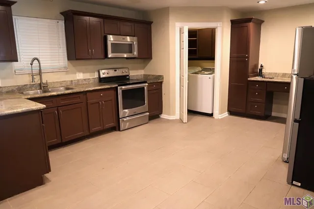 $1,600 | 10751 Carmel Drive, Baton Rouge, LA 70818