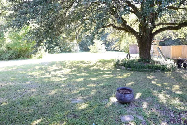 $1,600 | 10751 Carmel Drive, Baton Rouge, LA 70818