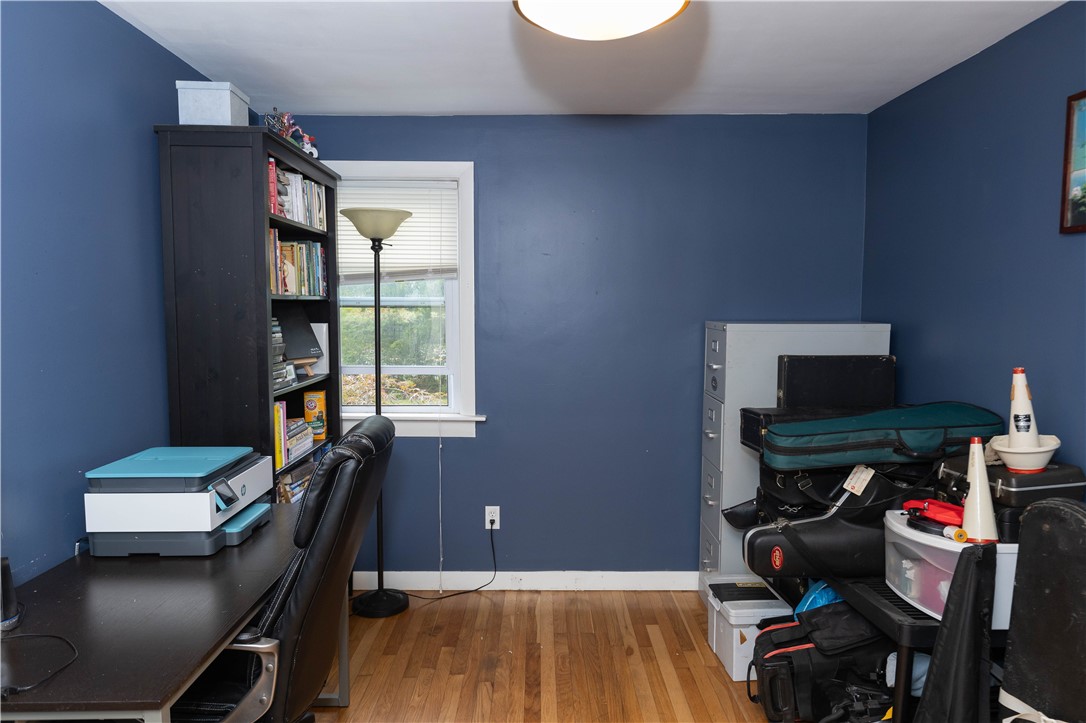 91 Plains Road South Kingstown, RI 02892 - Photo 8 of 23 1st floor bedroom