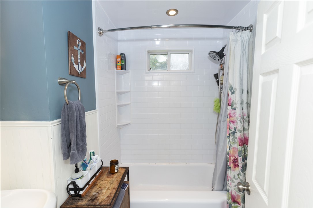 91 Plains Road South Kingstown, RI 02892 - Photo 9 of 23 1st floor full bathroom