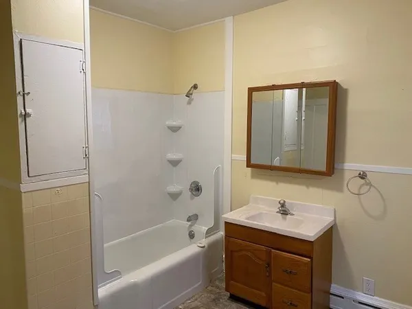 $1,635 | 50 Williams Street, Northampton, MA 01060