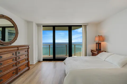 $1,149,000 | 3000 North Ocean Drive, Unit 25C, Singer Island, FL 33404