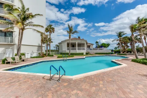 $1,149,000 | 3000 North Ocean Drive, Unit 25C, Singer Island, FL 33404