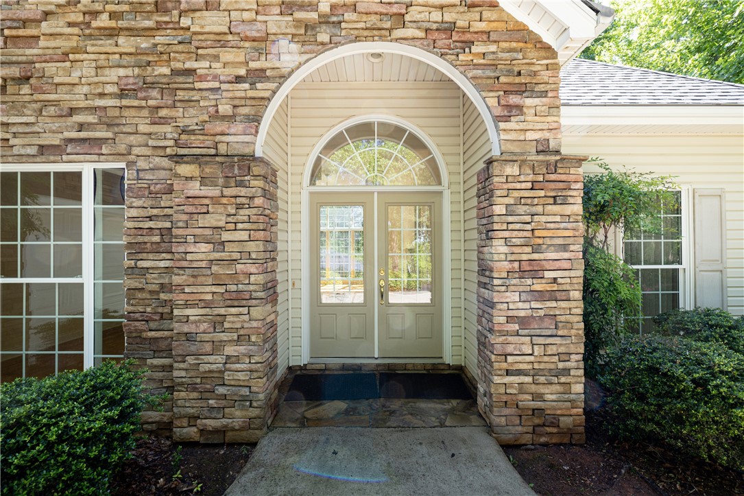 108 Winterbrook Circle Seneca, SC 29678 - Photo 2 of 38