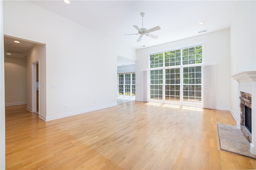 108 Winterbrook Circle Seneca, SC 29678 - Photo 4 of 38