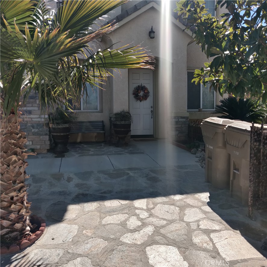 13023 Tehachapi Street Hesperia, CA 92344 - Photo 3 of 23