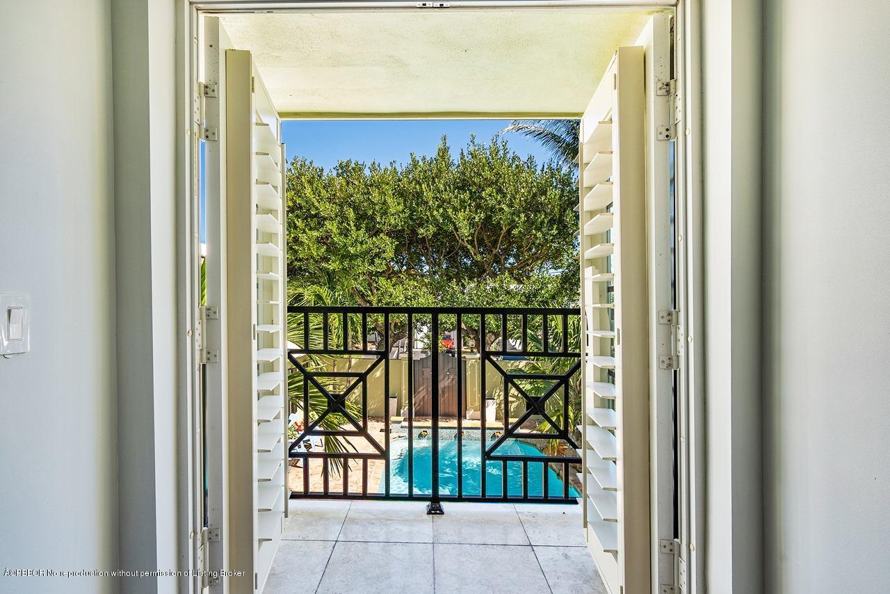 57 River Drive Ocean Ridge, FL 33435 - Photo 24 of 43 a view of a door