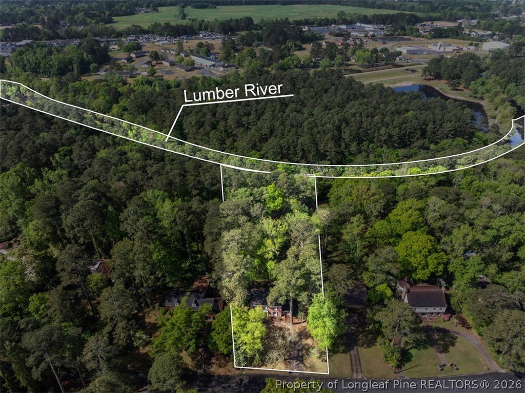 1007 Riverside Boulevard Lumberton, NC 28358 - Photo 2 of 42 a view of a back yard