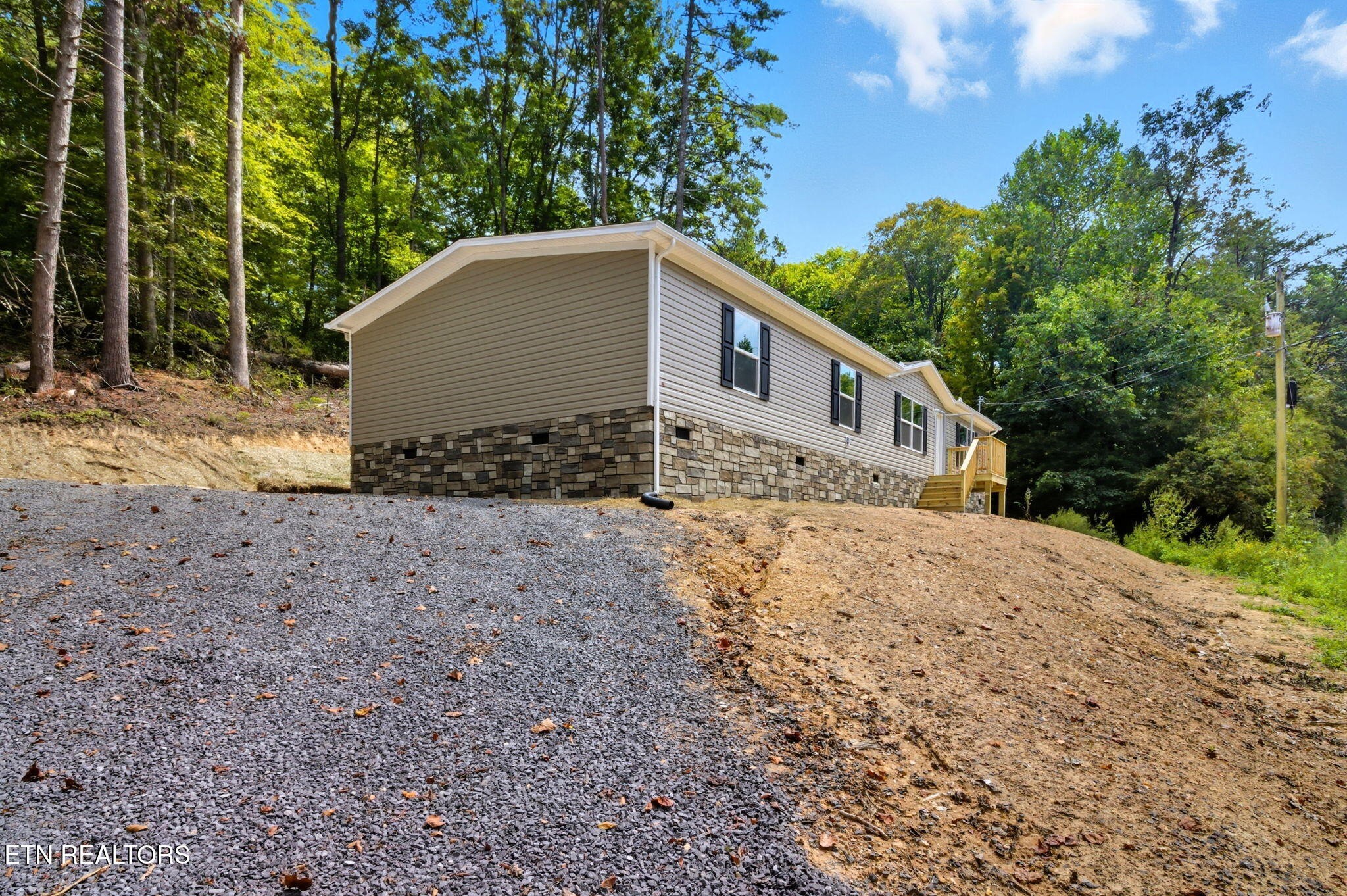 208 Deerfoot Road Cosby, TN 37722 - Photo 2 of 23 Gallery Image 2