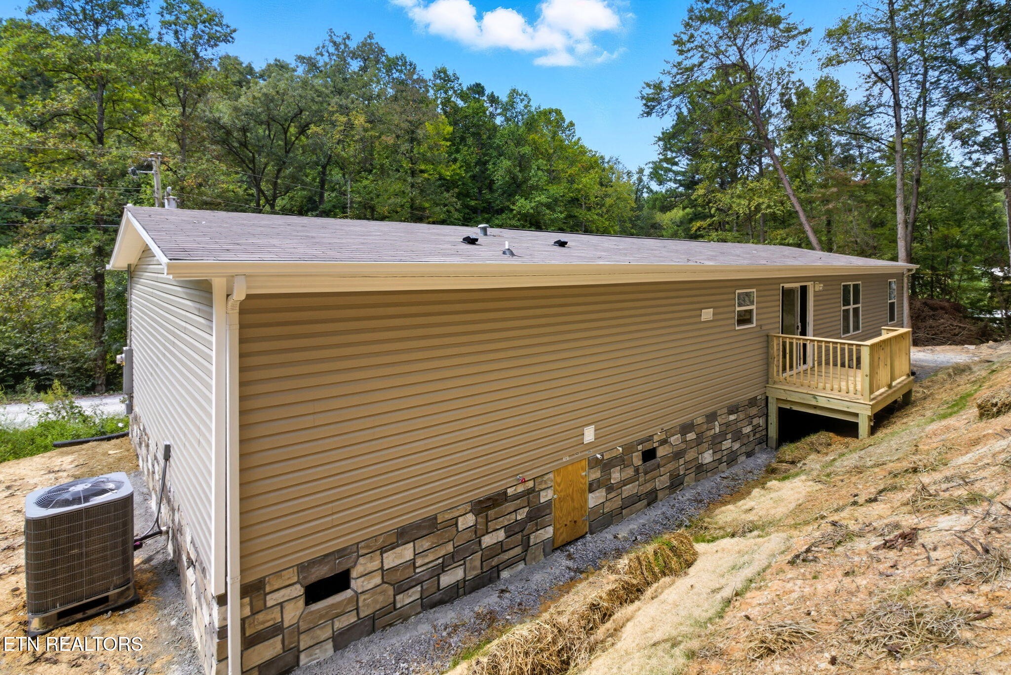 208 Deerfoot Road Cosby, TN 37722 - Photo 6 of 23 Gallery Image 6