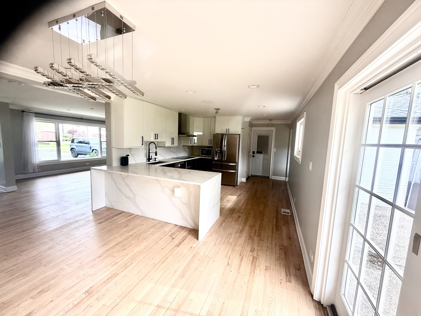2055 Walnut Circle Northbrook, IL 60062 - Photo 2 of 31