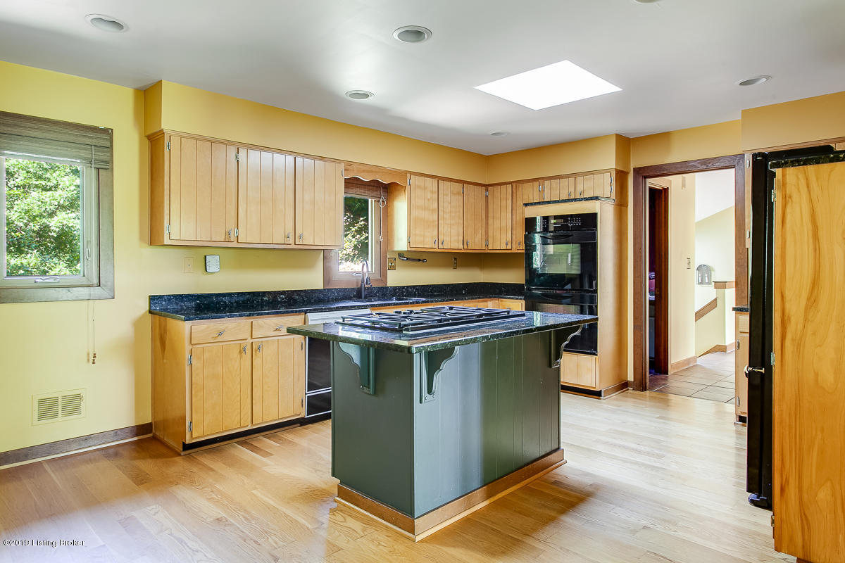 7245 Fox Harbor Road Prospect, KY 40059 - Photo 40 of 52 Kitchen6