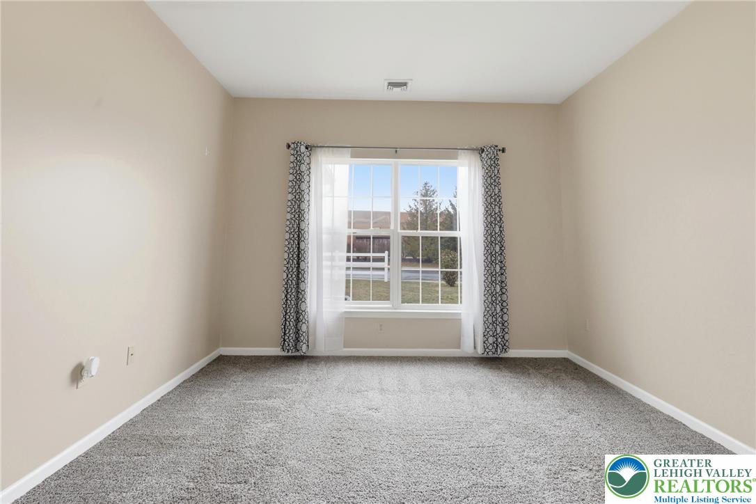 2022 Mercer Way Easton, PA 18040 - Photo 17 of 23 an empty room with a window