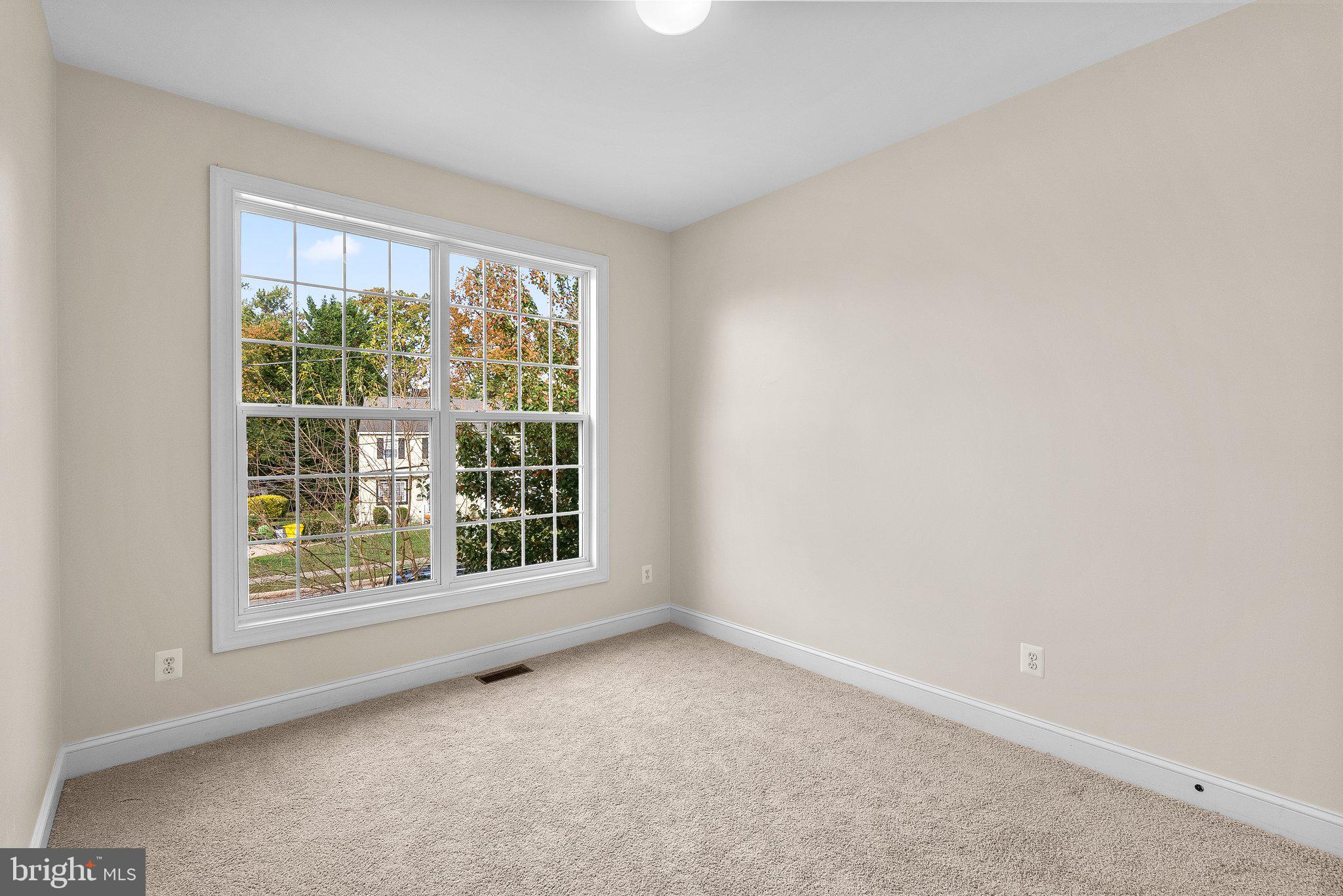 265 Lake Riviera Road Pasadena, MD 21122 - Photo 24 of 37 Bedroom Three