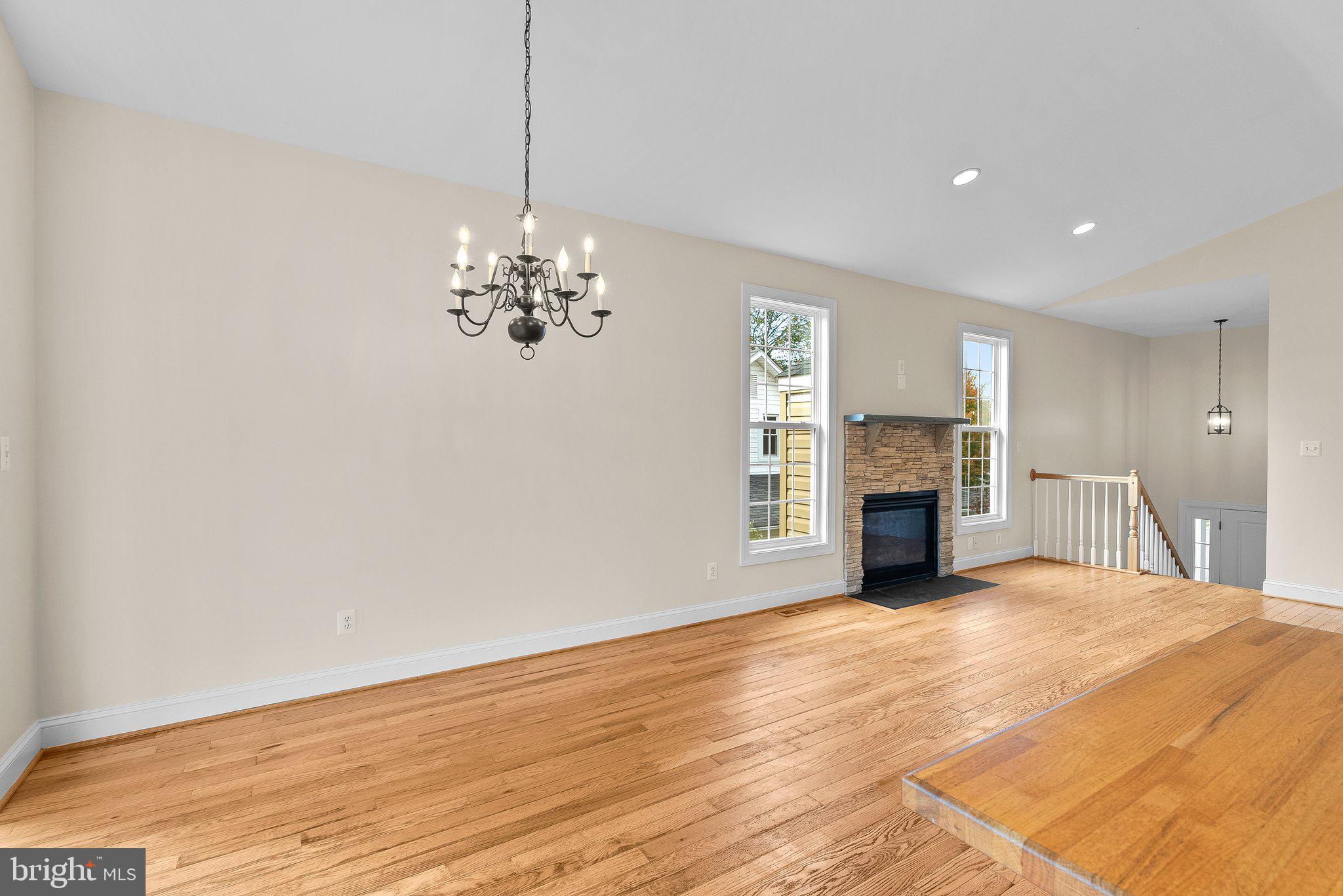 265 Lake Riviera Road Pasadena, MD 21122 - Photo 9 of 37 Dining Room