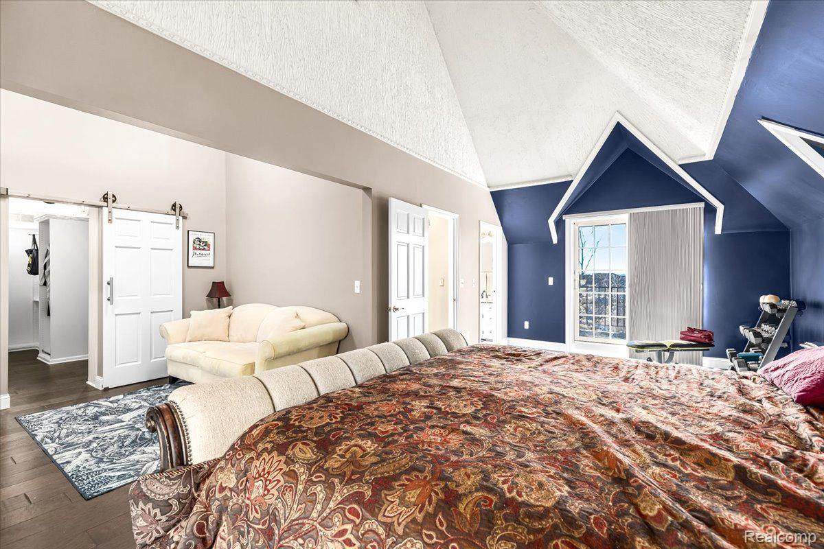 5155 Inkster Road Bloomfield Hills, MI 48302 - Photo 26 of 50 Primary Bedroom w/Sitting Area & access to balcony