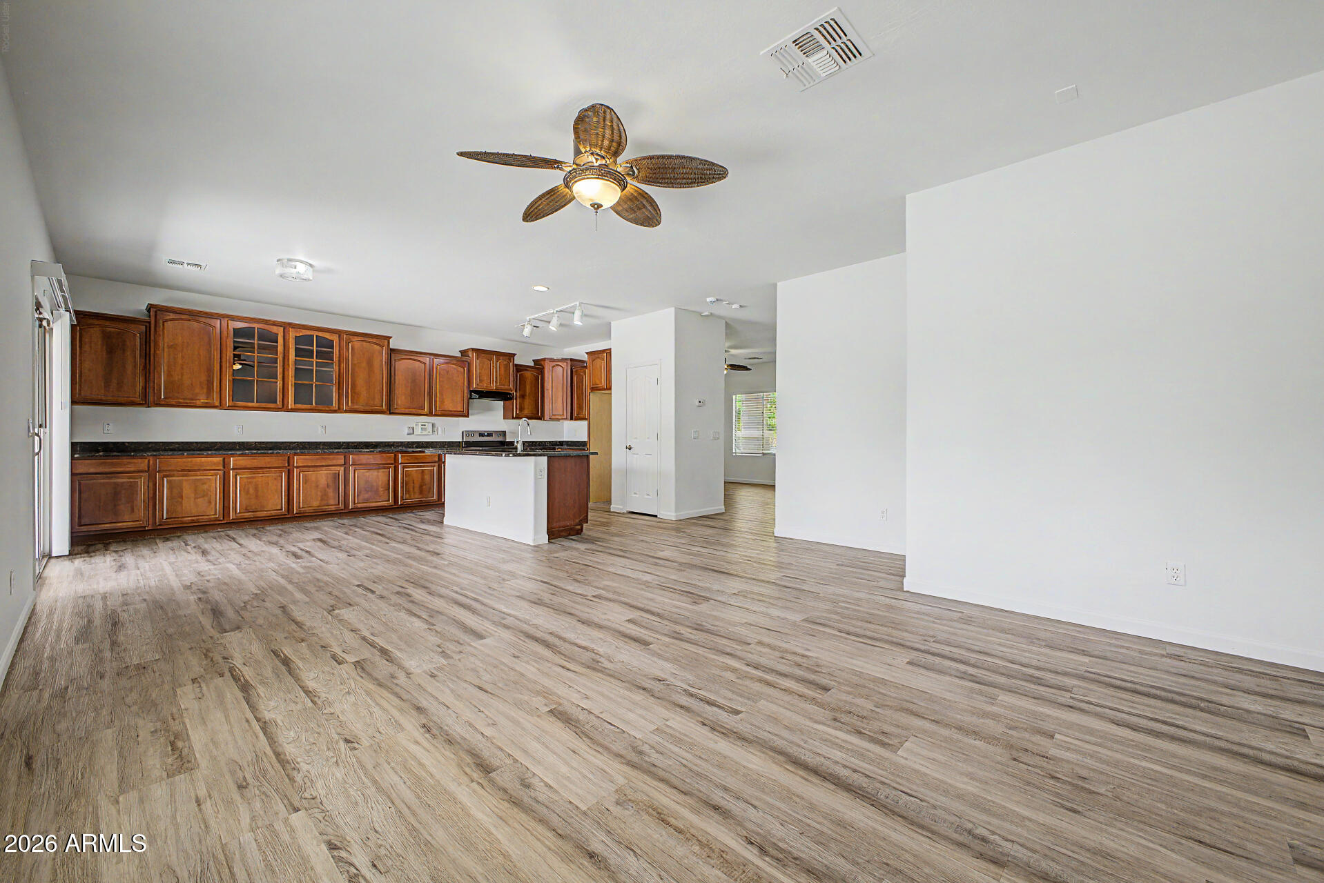 7013 West Beverly Road Laveen, AZ 85339 - Photo 4 of 37