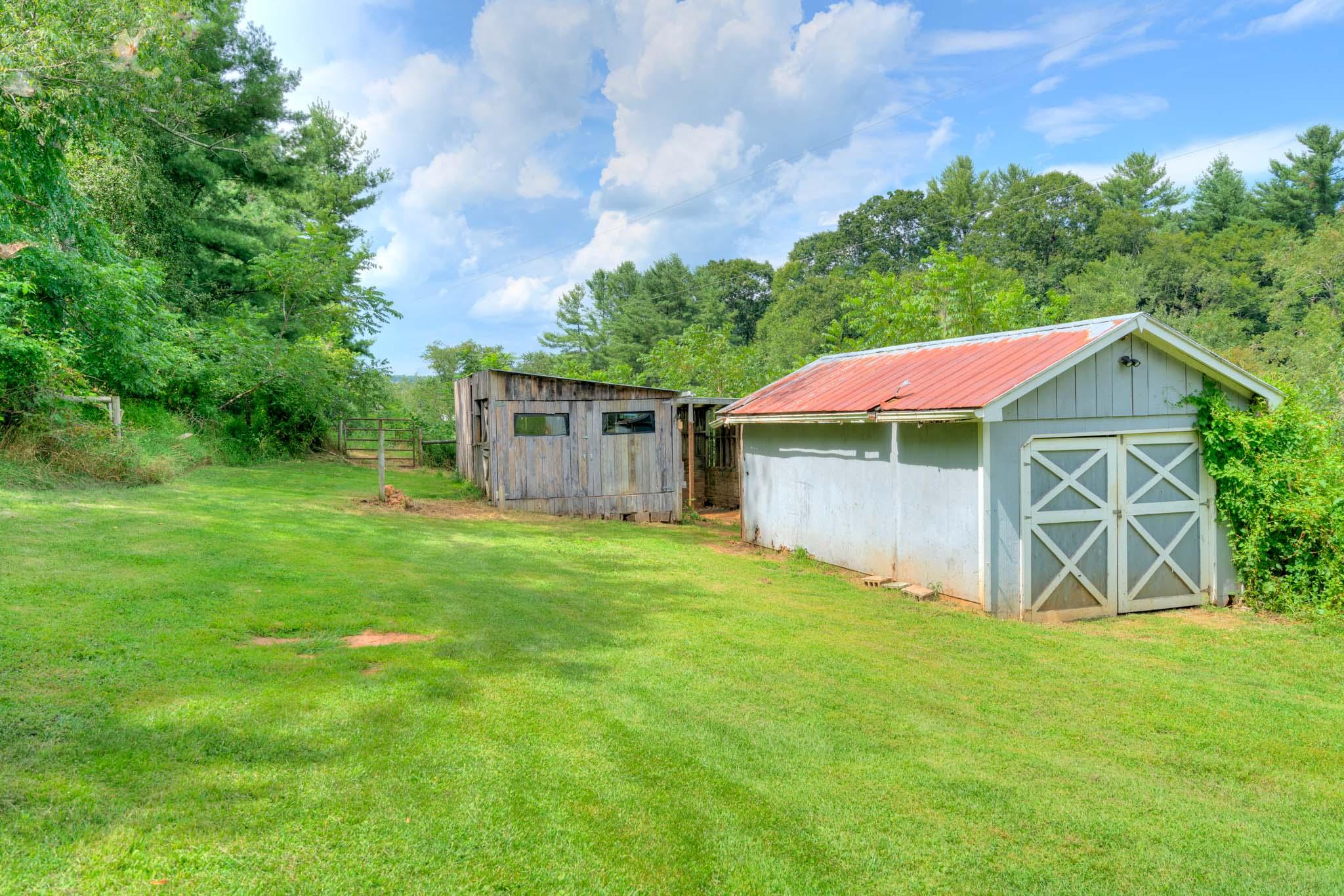 116 Thistle Hill Road Southwest Willis, VA 24380 - Photo 24 of 32 116_ThistleHillRd_Web-24