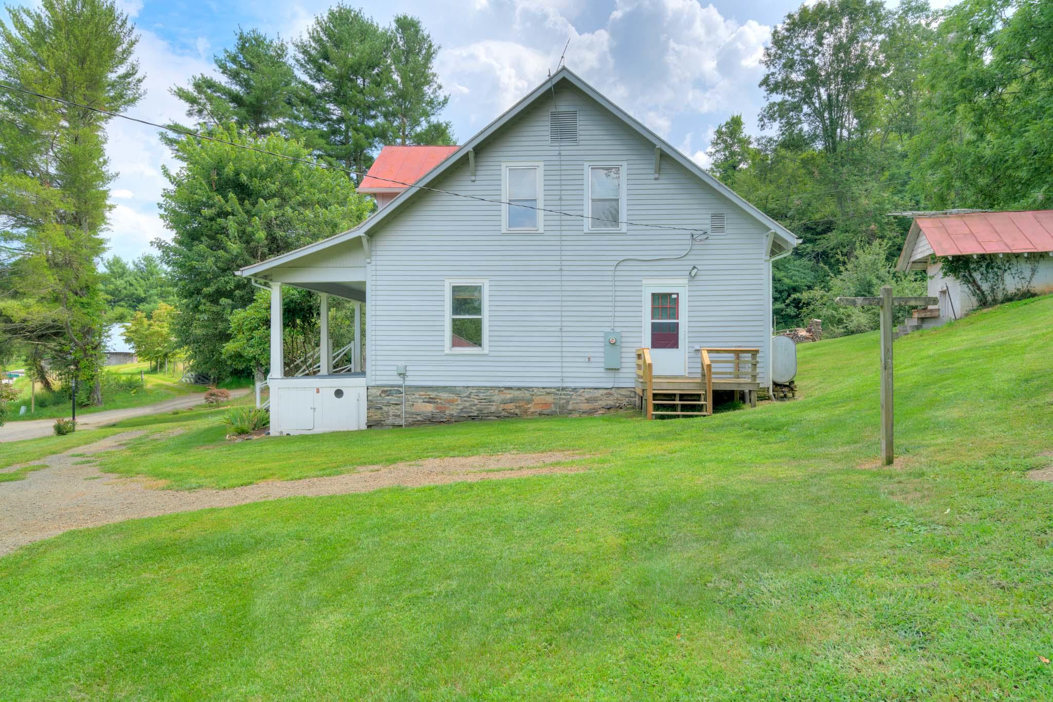 116 Thistle Hill Road Southwest Willis, VA 24380 - Photo 25 of 32 116_ThistleHillRd_Web-25