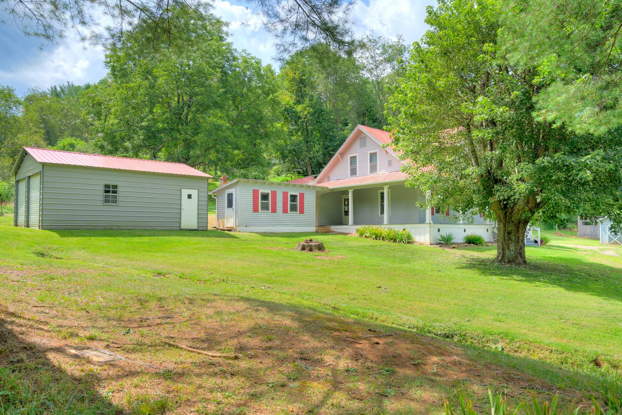 116 Thistle Hill Road Southwest Willis, VA 24380 - Photo 31 of 32 116_ThistleHillRd_Web-32