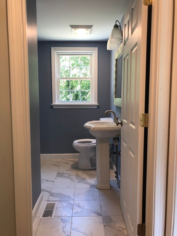 14 Seaview Road Bourne, MA 02562 - Photo 8 of 17