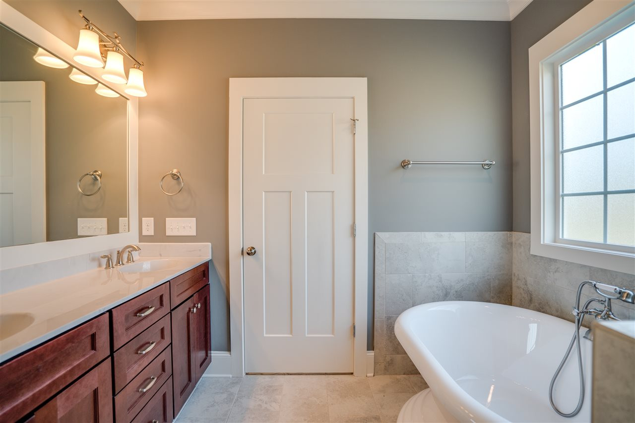 5004 Old Elizabeth Road Raleigh, NC 27616 - Photo 17 of 25 Master Bath/Spa