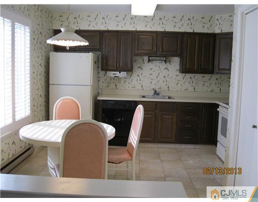 784 D Pompton Road Monroe Township, NJ 08831 - Photo 3 of 8