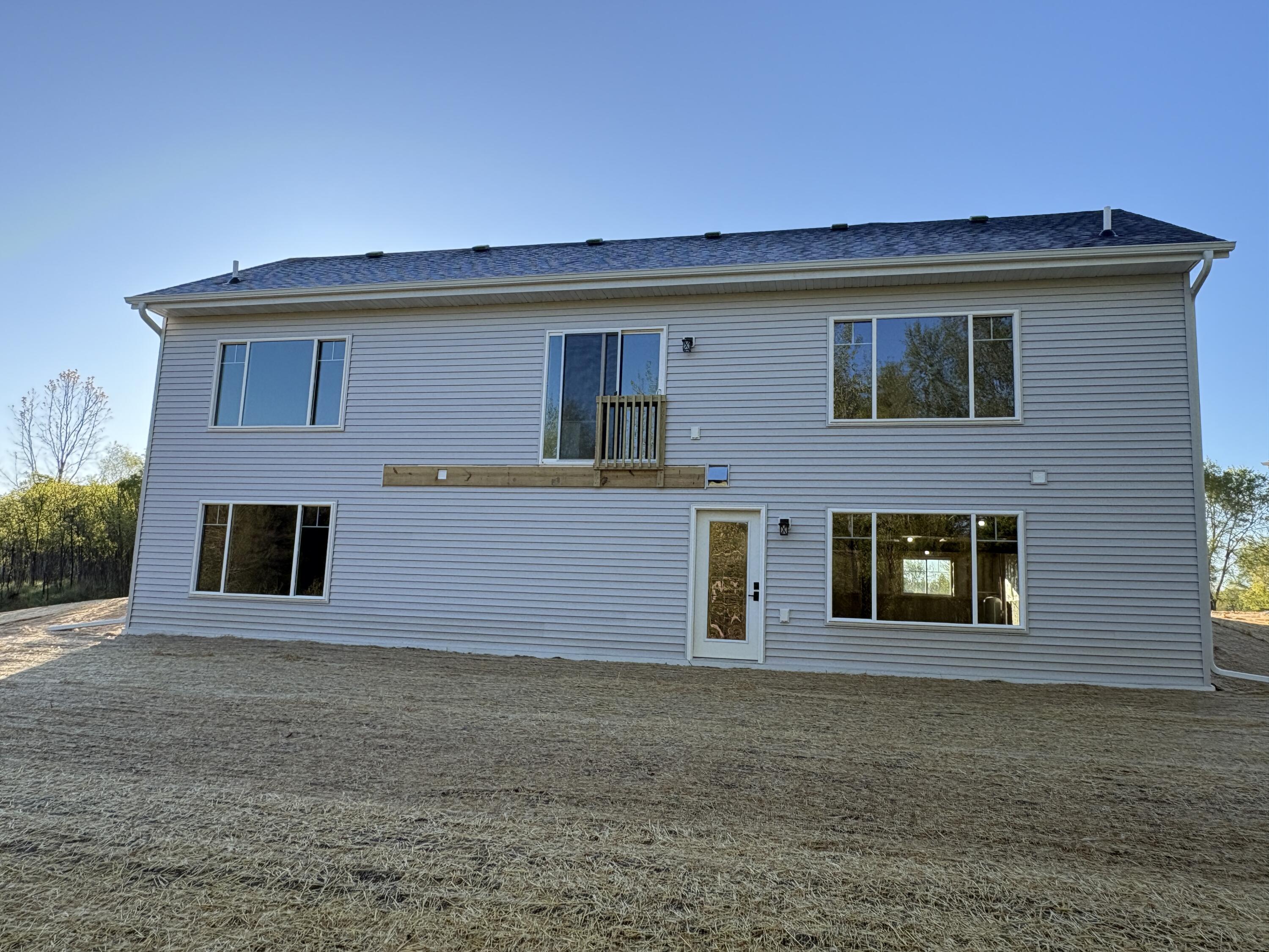 267 Cardinal Drive Sullivan, WI 53178 - Photo 31 of 37 Rear