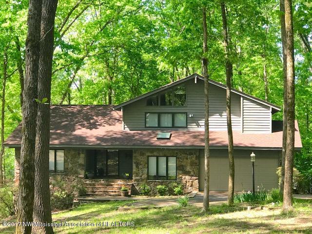 469 christian college - exterior 1