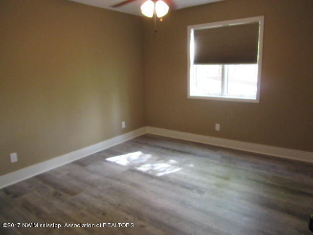 469 Christian College Road Senatobia, MS 38668 - Photo 27 of 36 469 CHRISTIAN COLLEGE RD 003