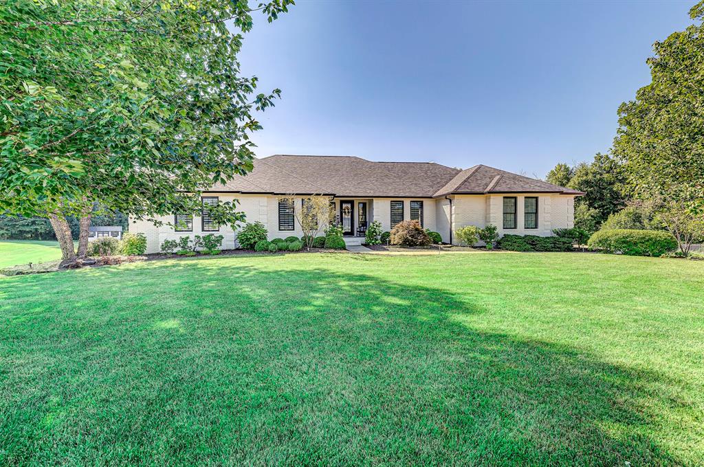 5060 Somerset Lane Columbus, IN 47201 - Photo 2 of 38