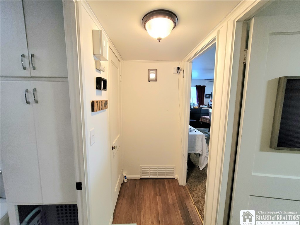 24 Raymond Street Jamestown, NY 14701 - Photo 26 of 41