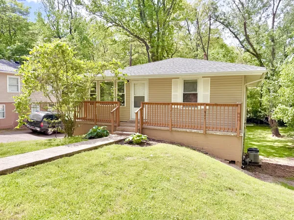 $995 | 424 Hickory Hill Drive, Clarksville, TN 37040